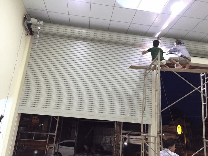 Lắp đặt cửa cuốn
