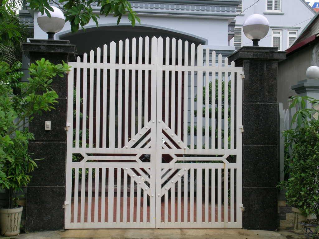 Thi công cổng sắt