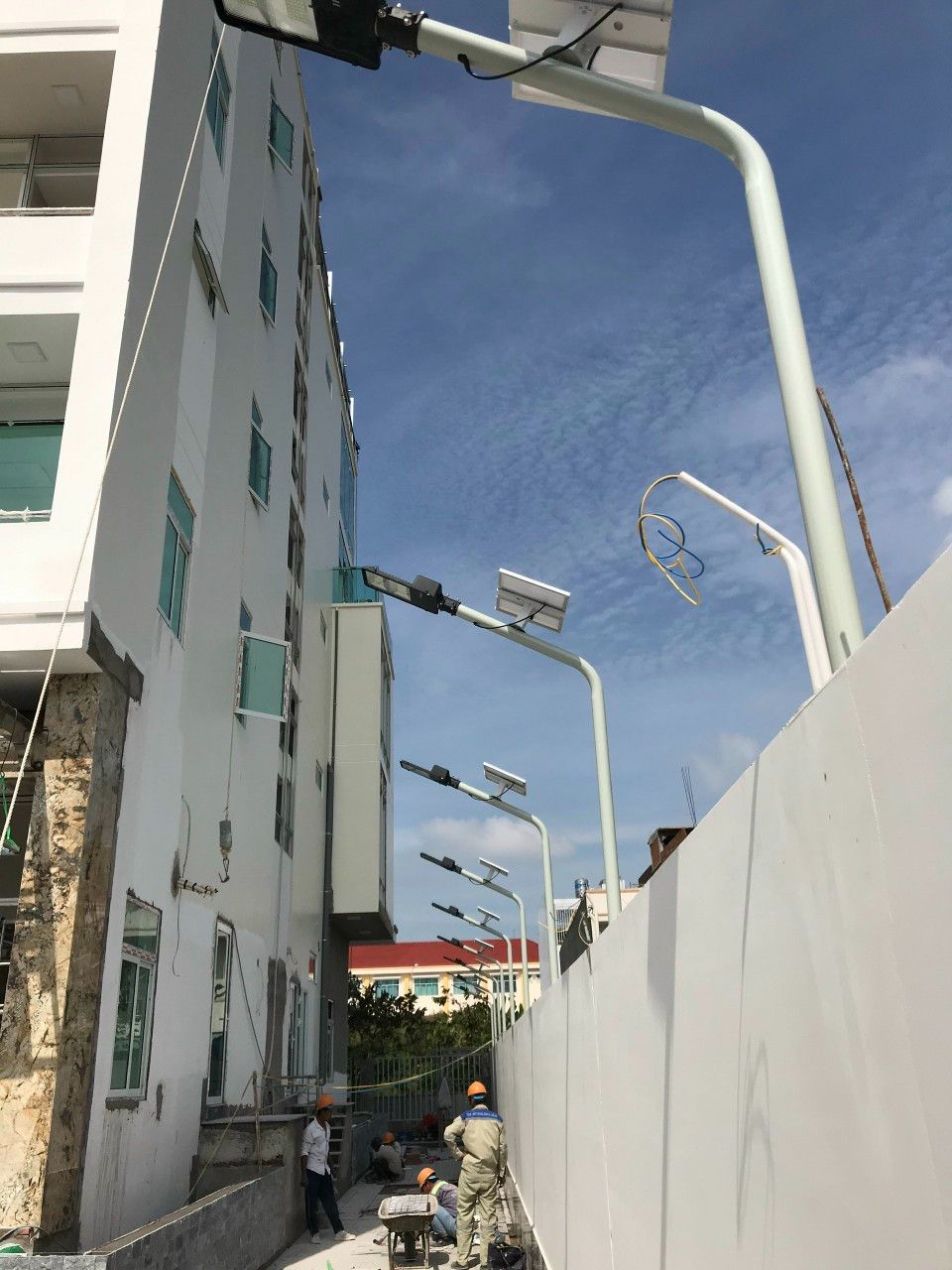 Lắp đèn điện mặt trời 