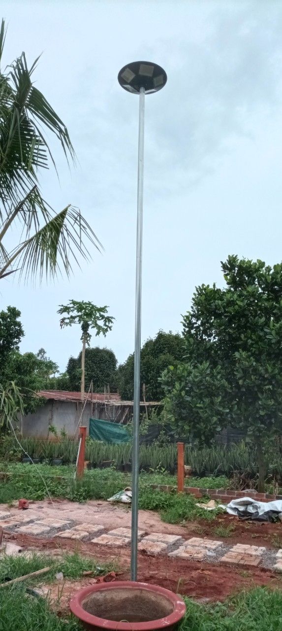 Lắp đèn điện mặt trời 