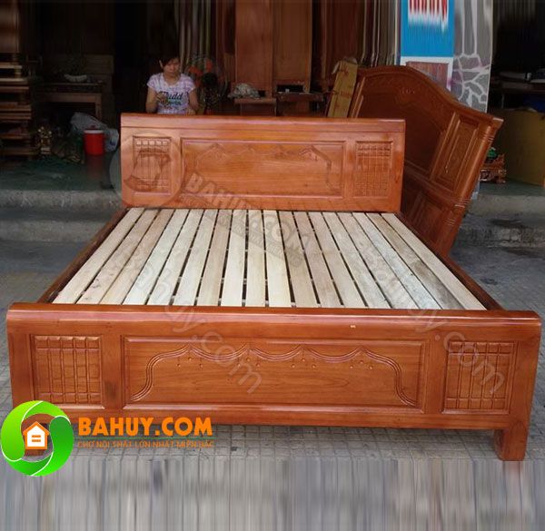 Giường gỗ xoan tự nhiên