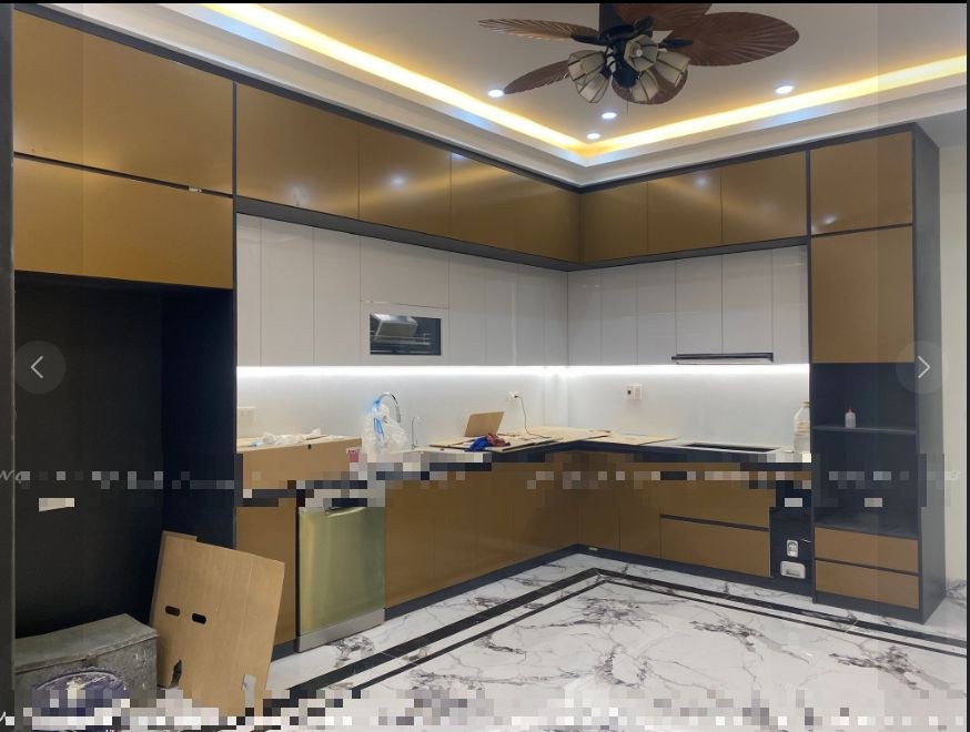  thi công thực tế phòng bếp nhà ống 