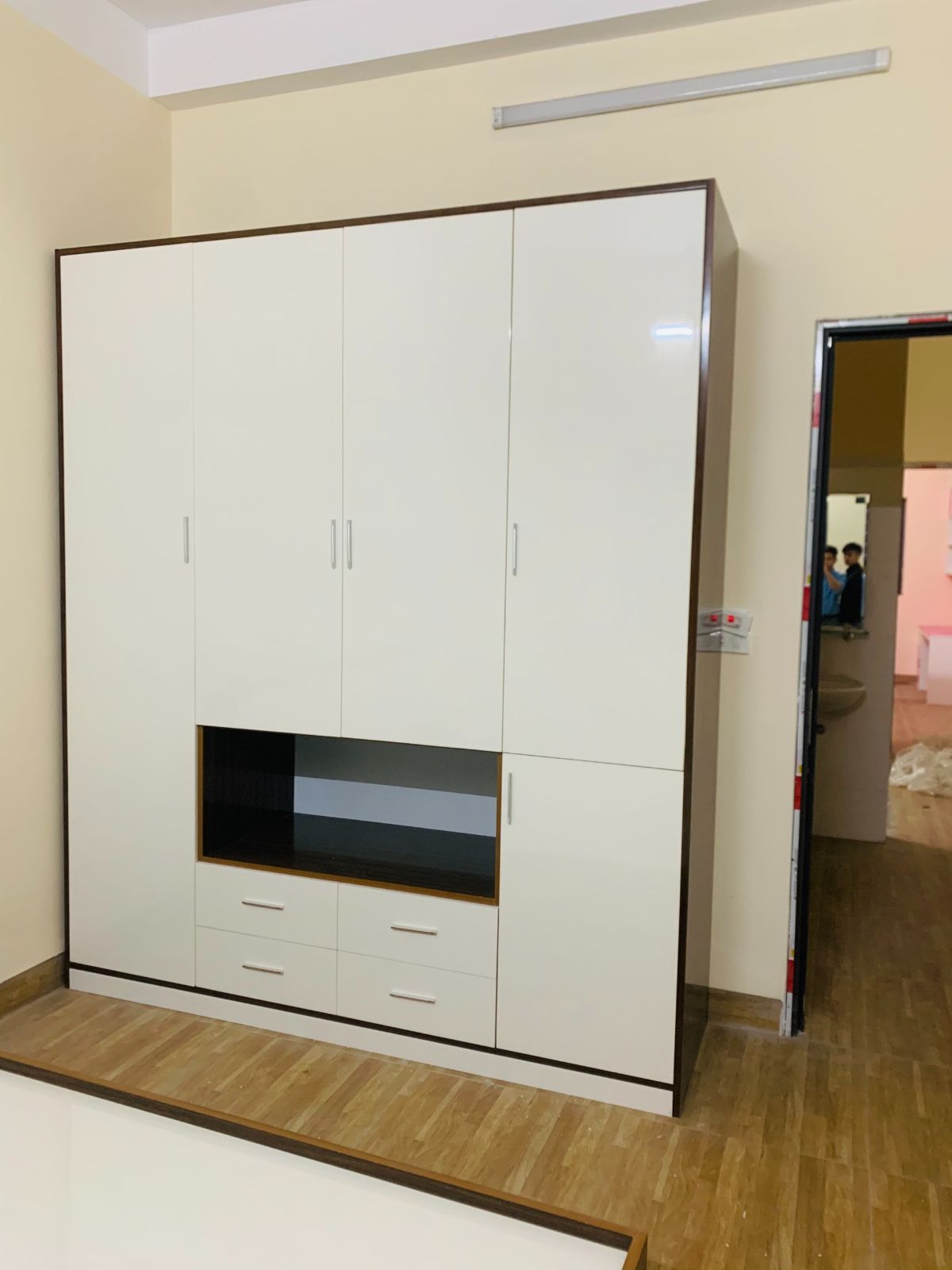 Tủ áo 4 cánh Ecoplast