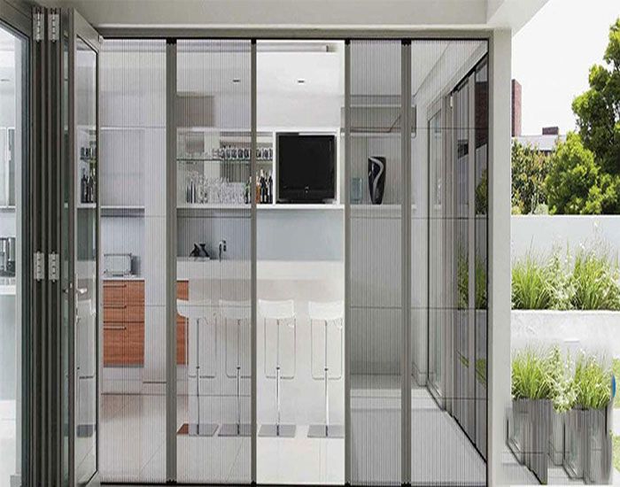 Thi công lắp cửa lưới chống muỗi côn trùng 