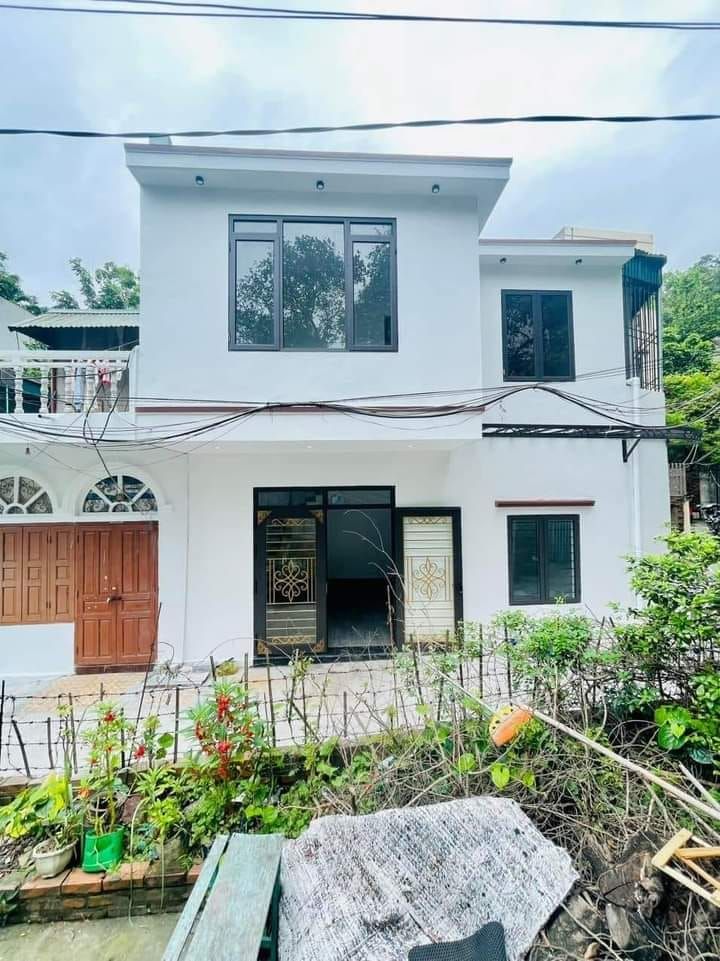 Thi công sơn nhà