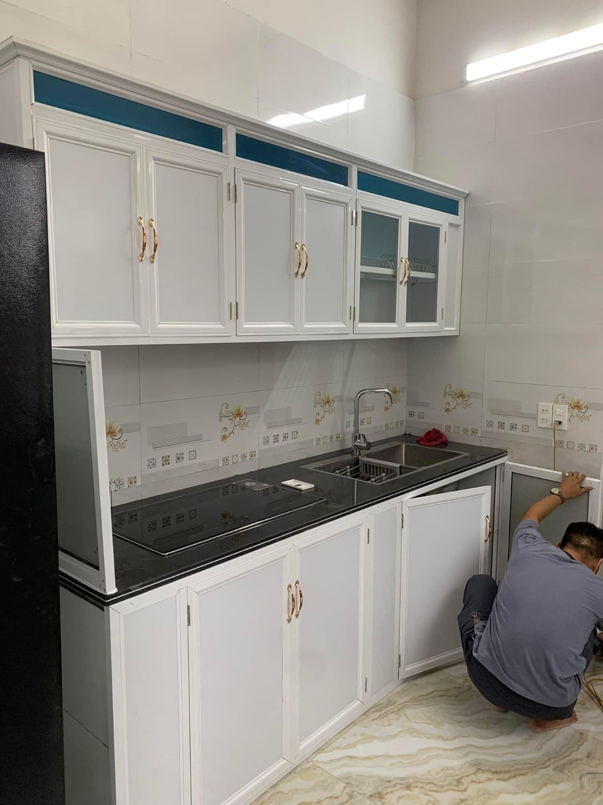 Thi công lắp đặt tủ bếp 