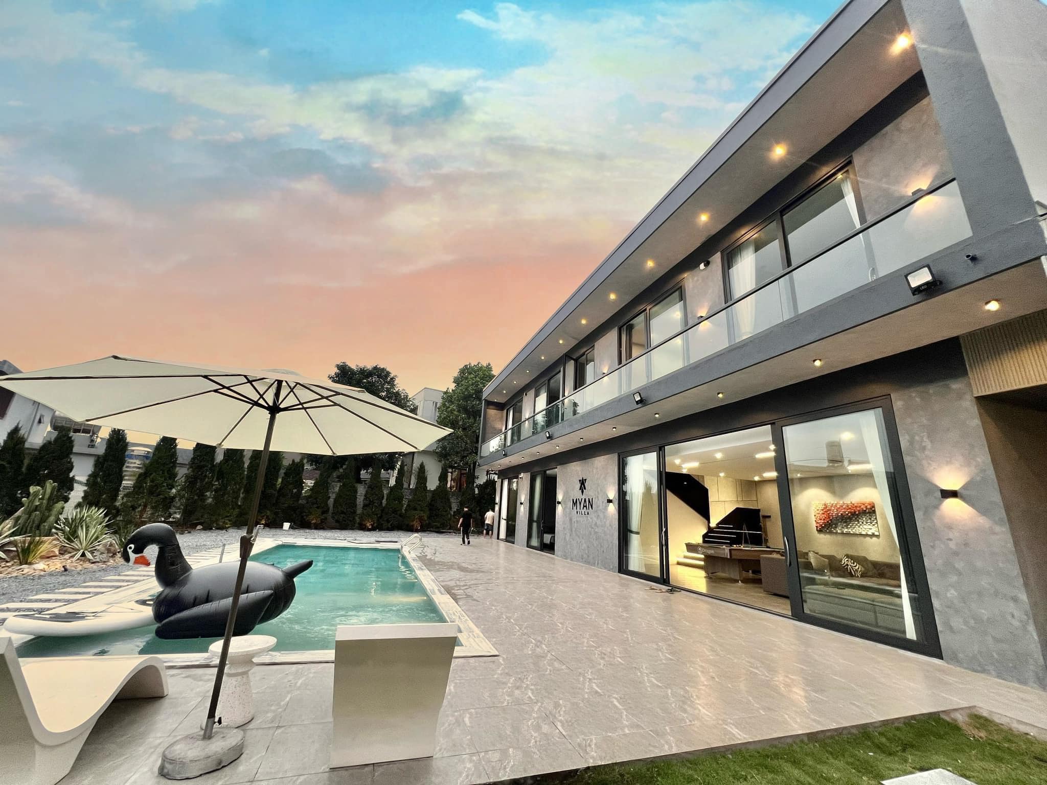 Hoàn thiện công trình nhôm kính cho căn Villa