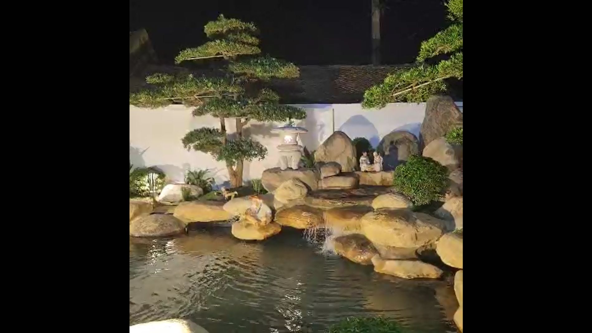 Thi công hoàn thiện hòn non bộ