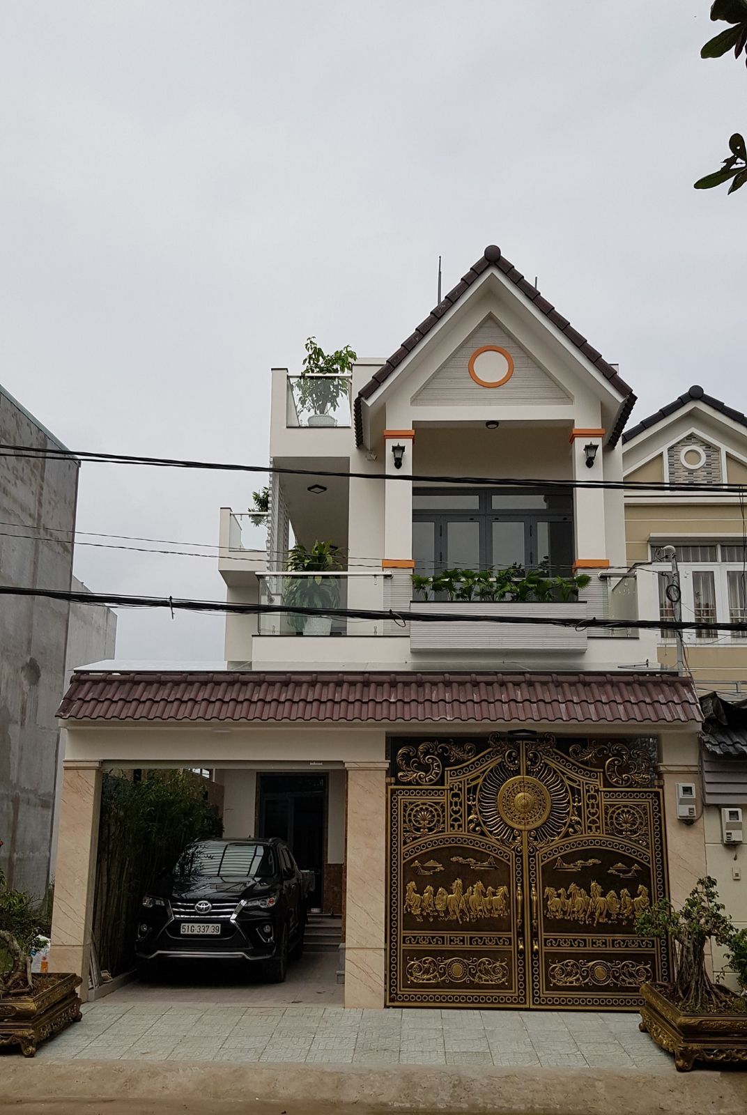 Xây dựng nhà 