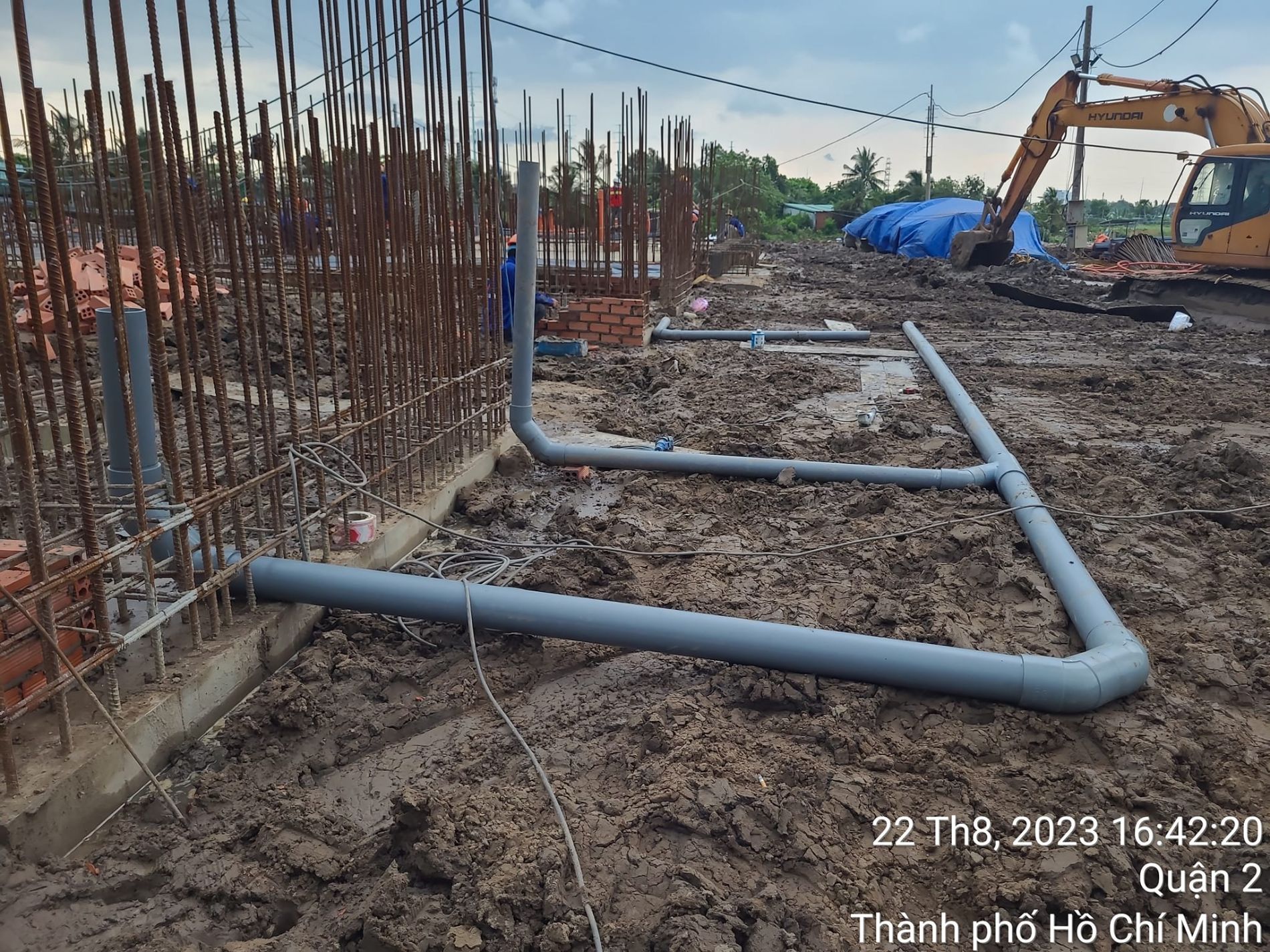 Thi công hoàn thiện đường ống nước cho công trình 