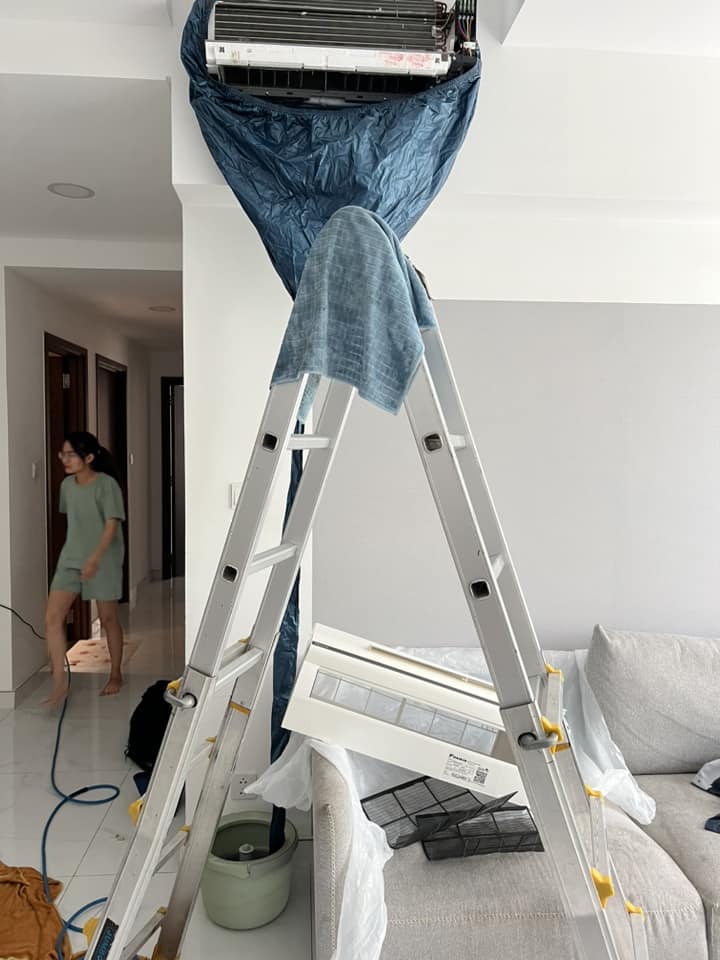 Vệ sinh máy lạnh