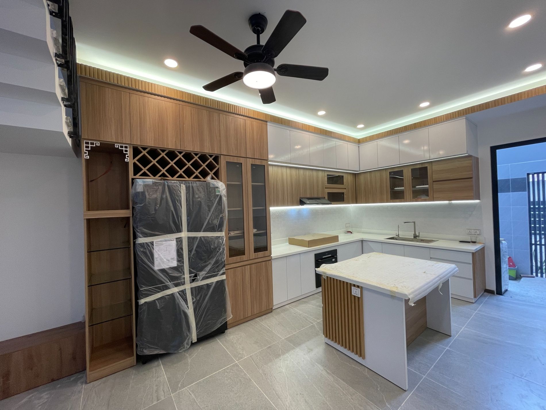 Thi công lắp đặt tủ bếp