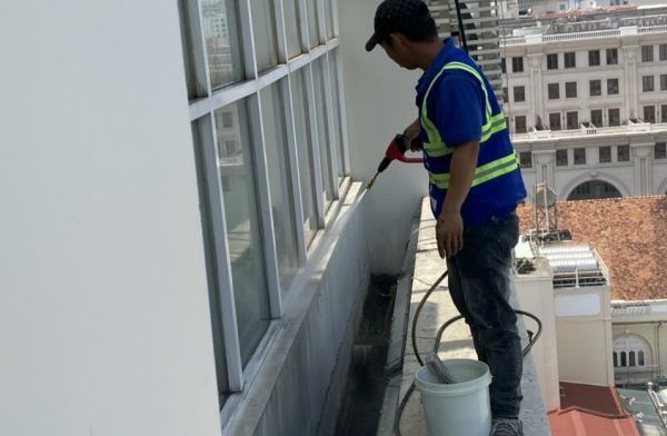 Vệ sinh công trình sau xây dựng