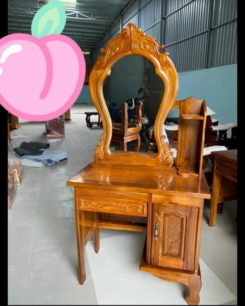 Bàn trang điểm 