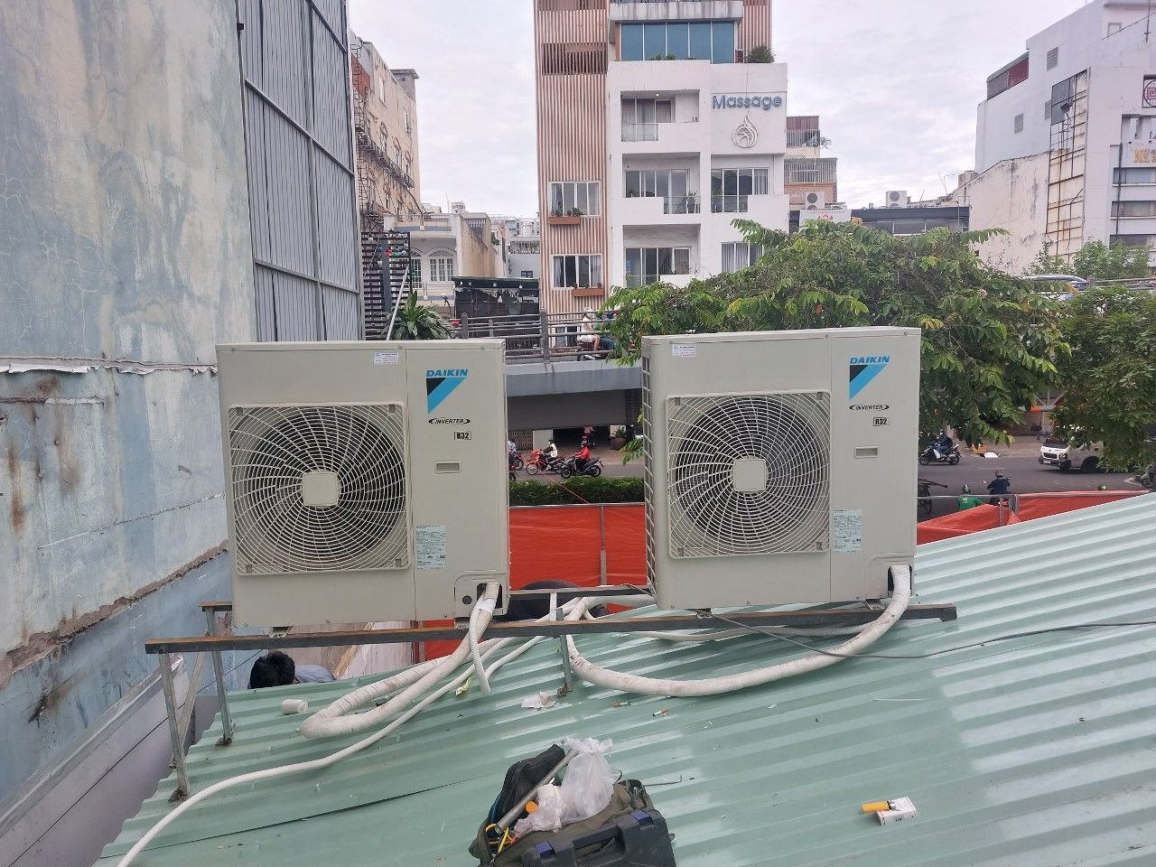 CÔNG TRÌNH LẮP MÁY CHO NHÀ XƯỞNG Ở ĐƯỜNG CỘNG HÒA