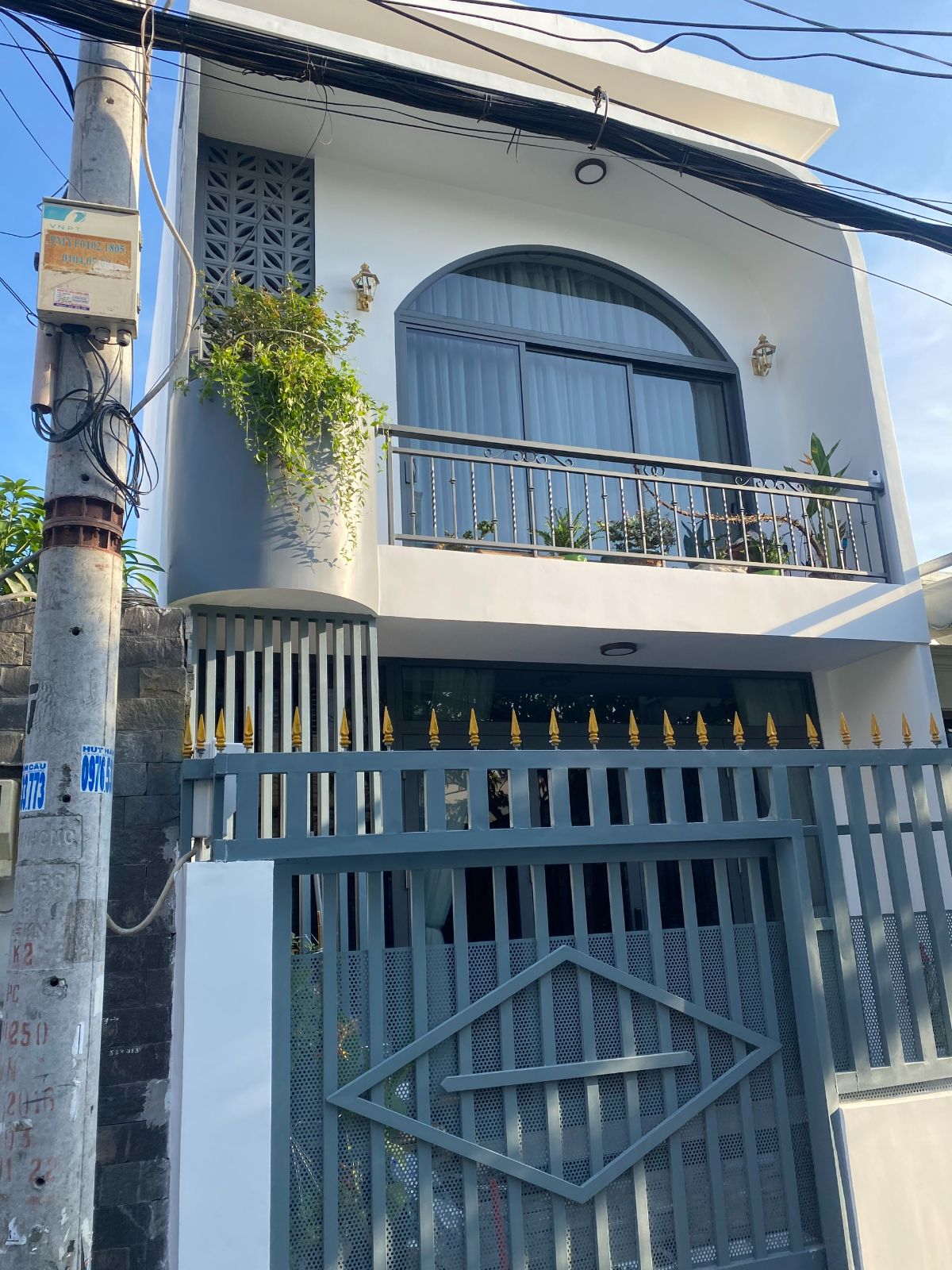 Cửa nhôm kính hàng rào 