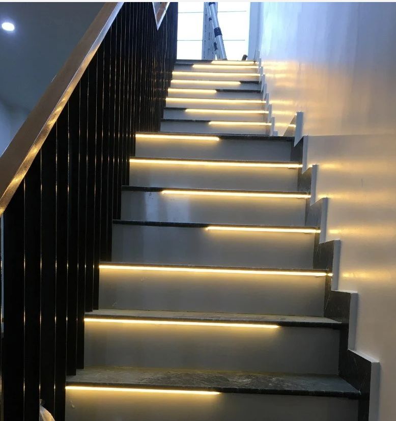 Đèn led chân cầu thang 