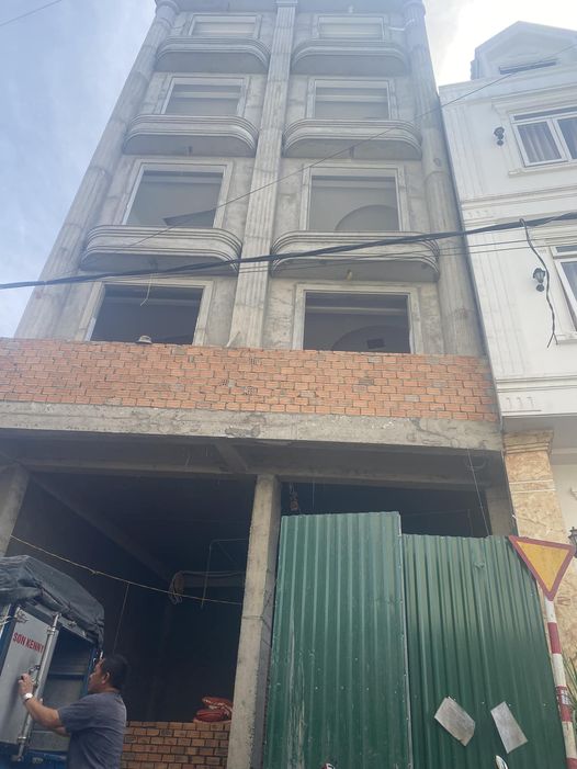 Thi công sơn nhà 