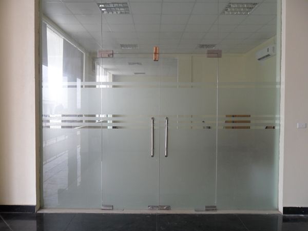 Cửa kính cường lực