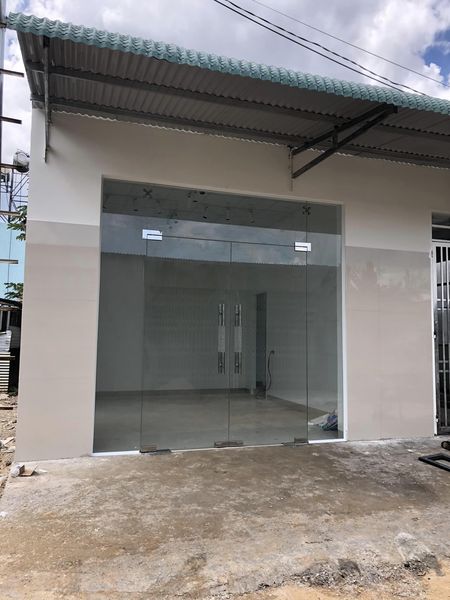 Cửa kính cường lực