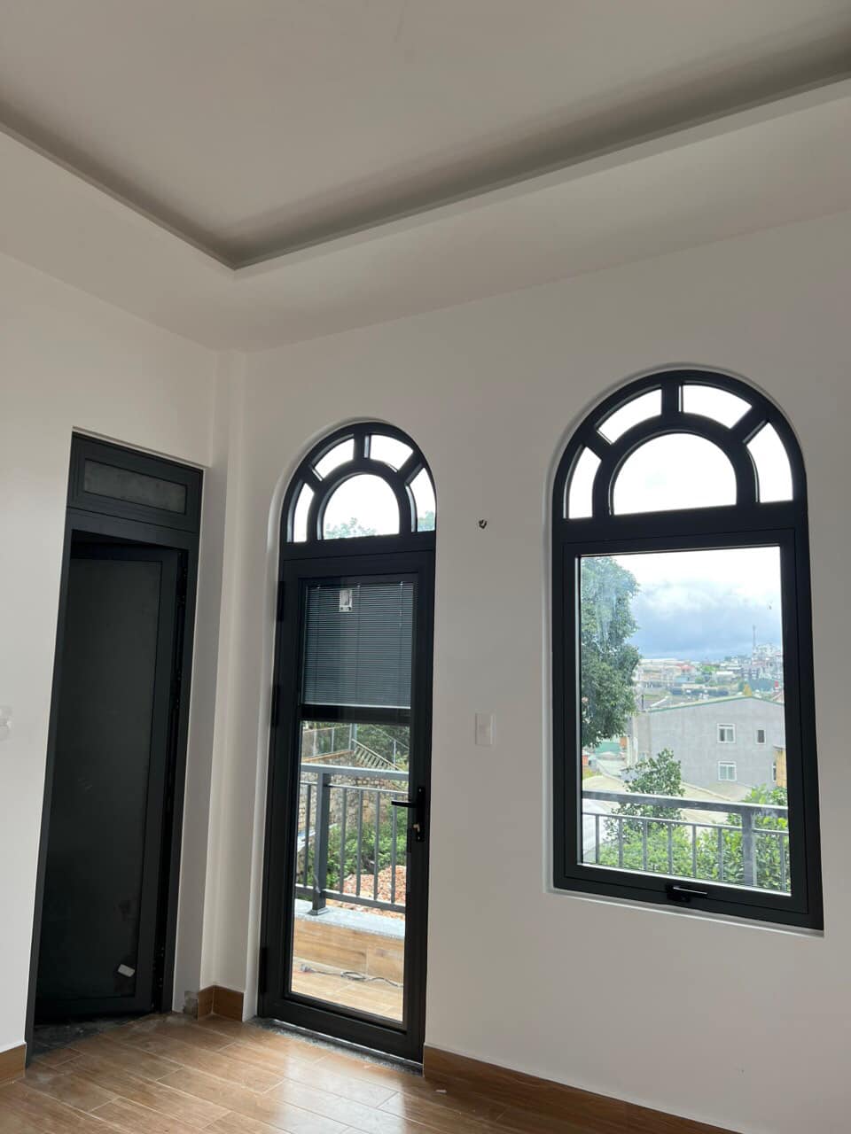 Thi công cửa nhôm kính