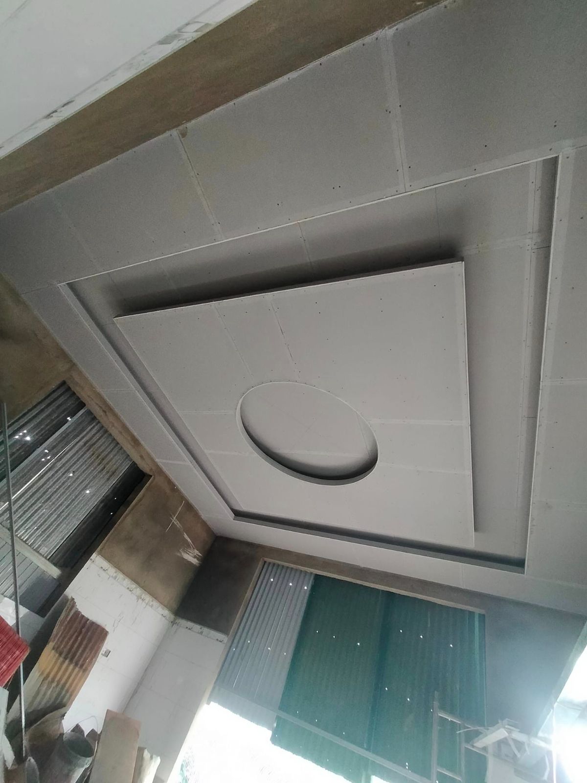 Hoàn thiện trần thạch cao 