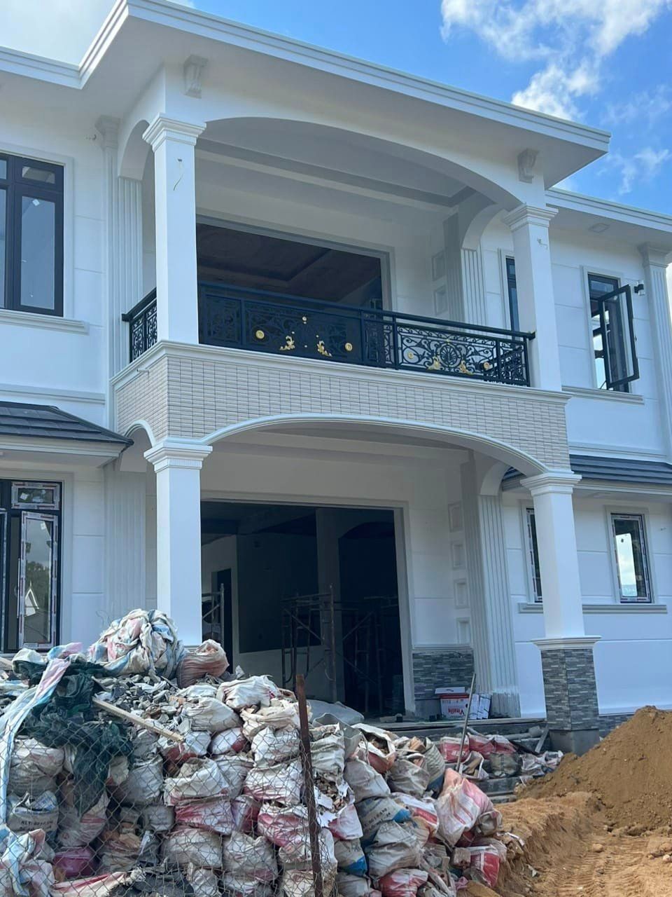 Thi công lan can sắt 