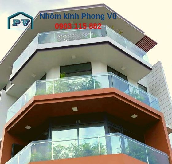 Lan can kính