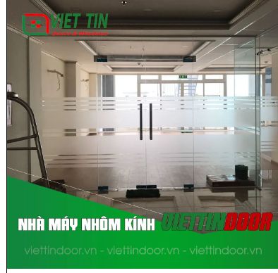 Cửa kính cường lực 
