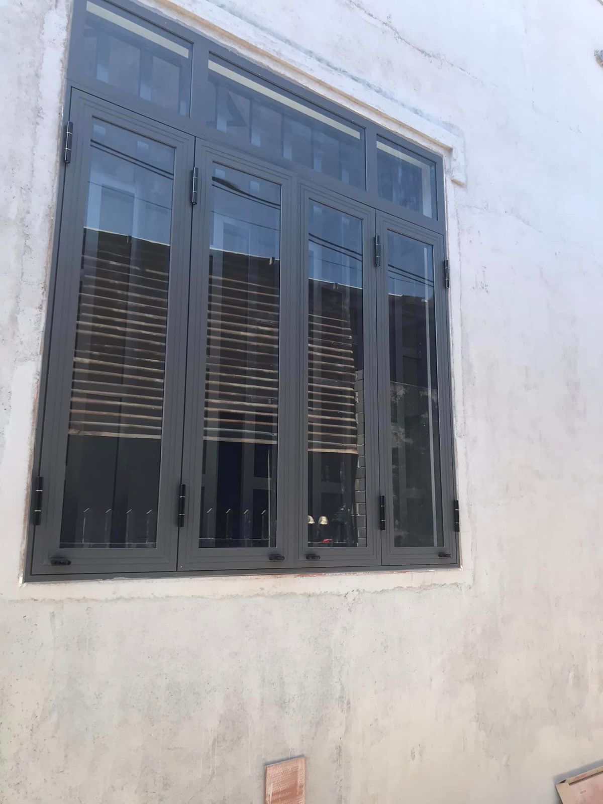Lắp cửa sổ nhôm kính 