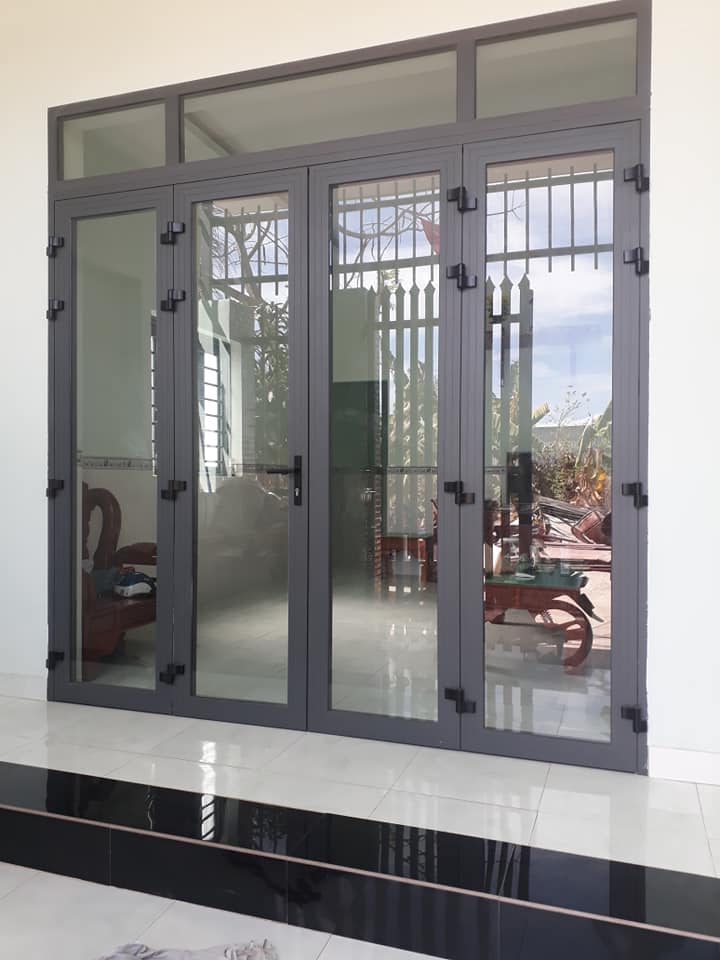 Cửa nhôm kính 