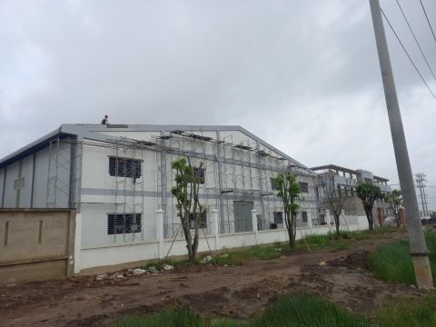 THI CÔNG XÂY DỰNG BẾN LỨC