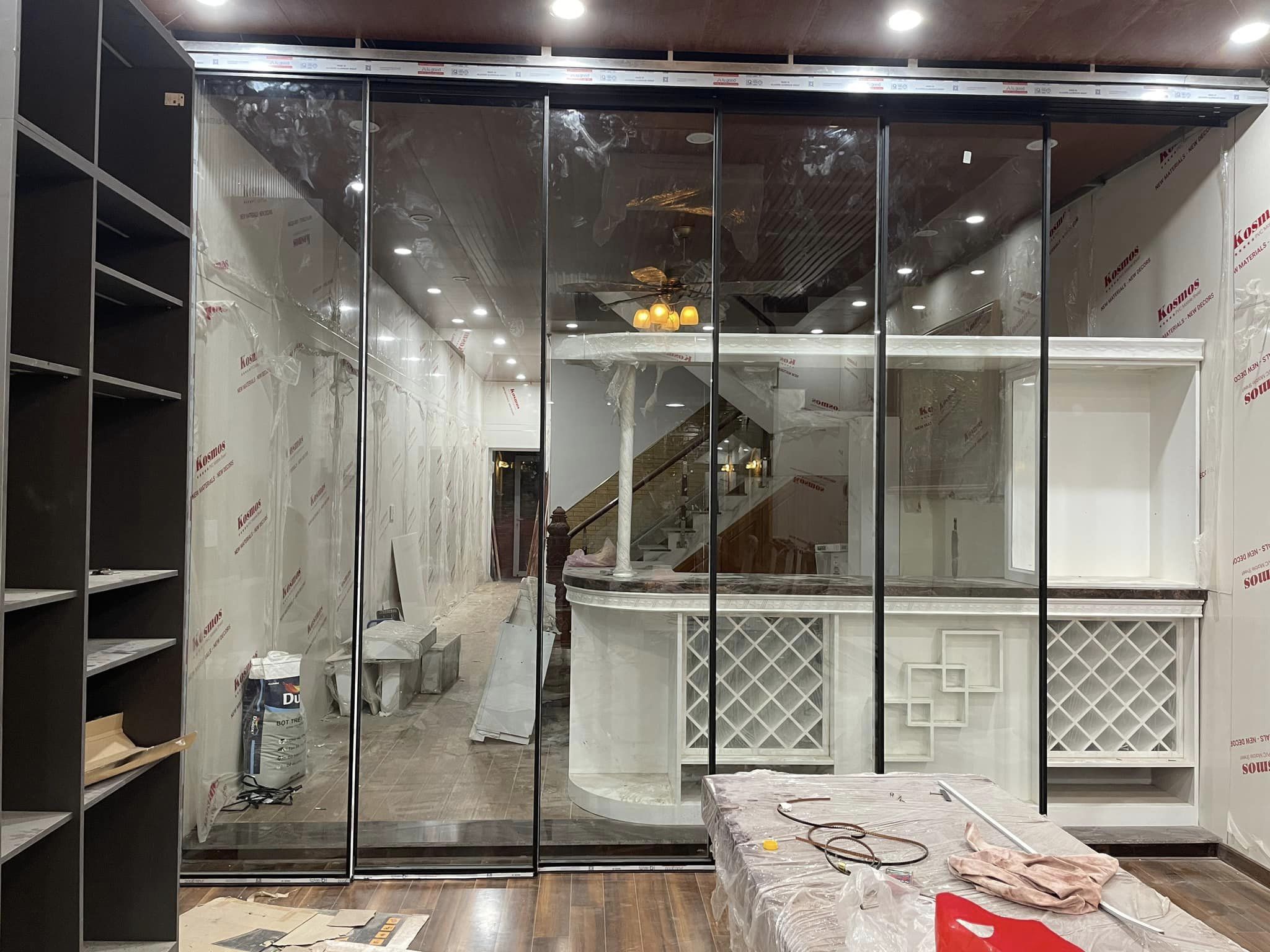 Cửa kính cường lực