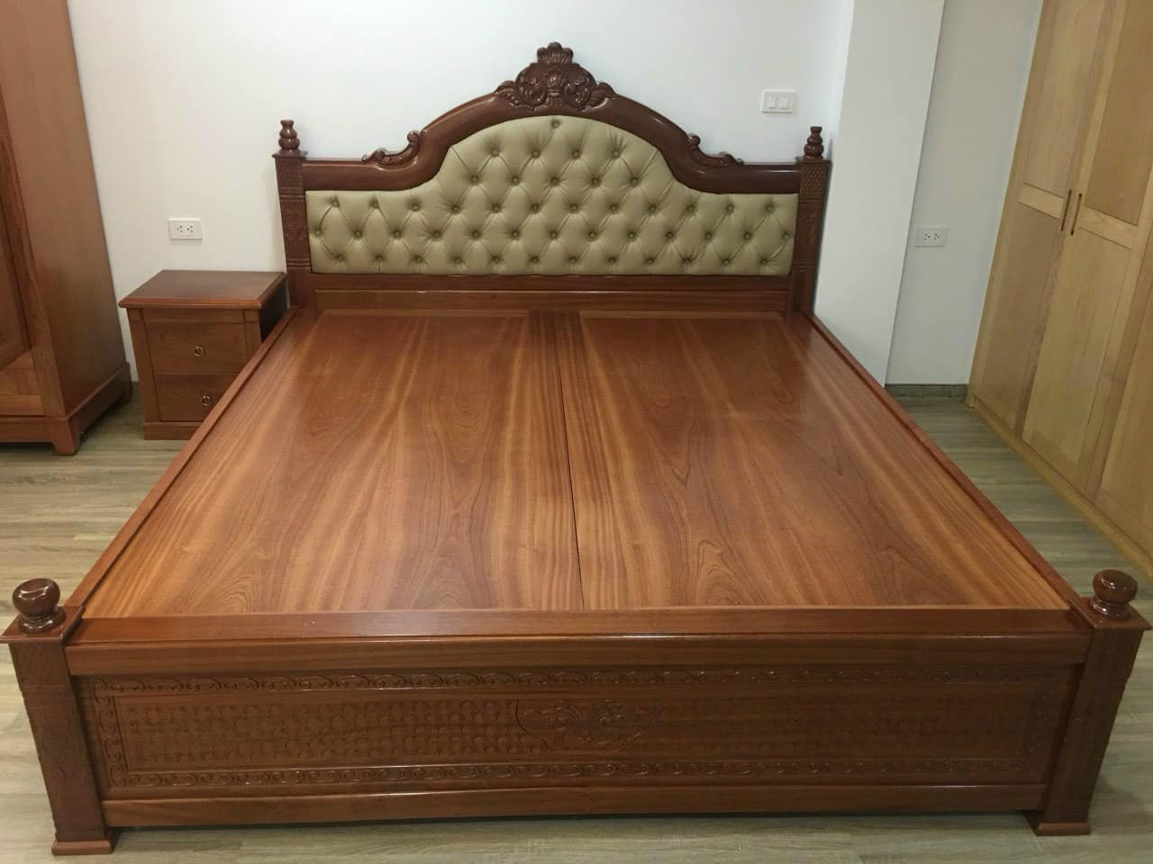 Giường gỗ 