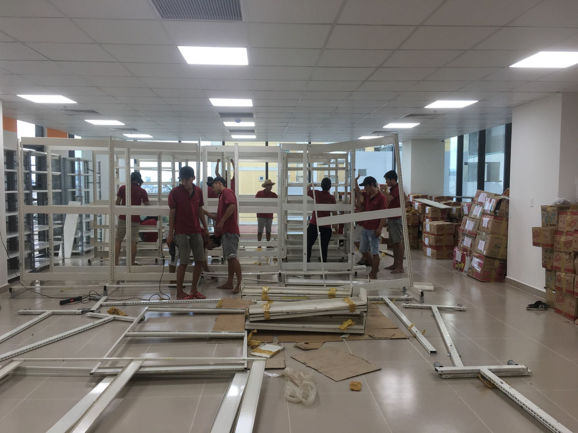 Tháo gỡ vật dụng văn phòng