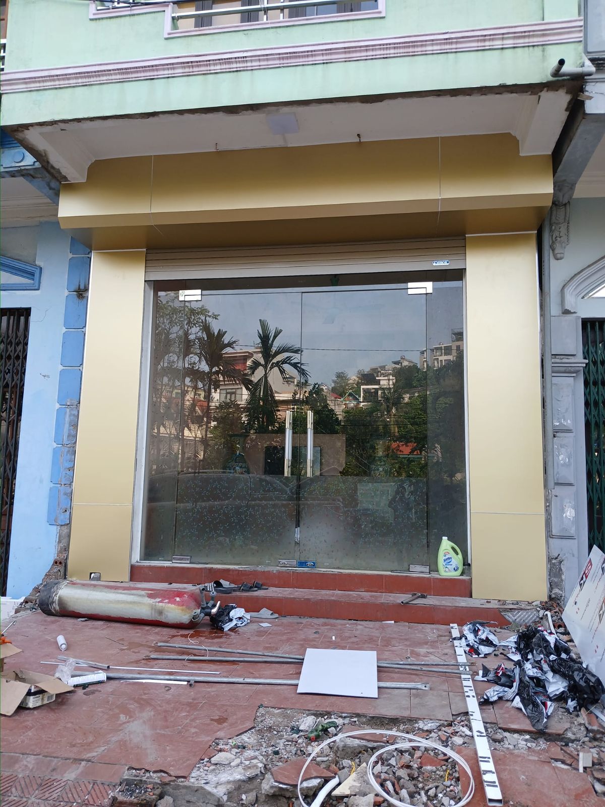 Cửa kính cường lực