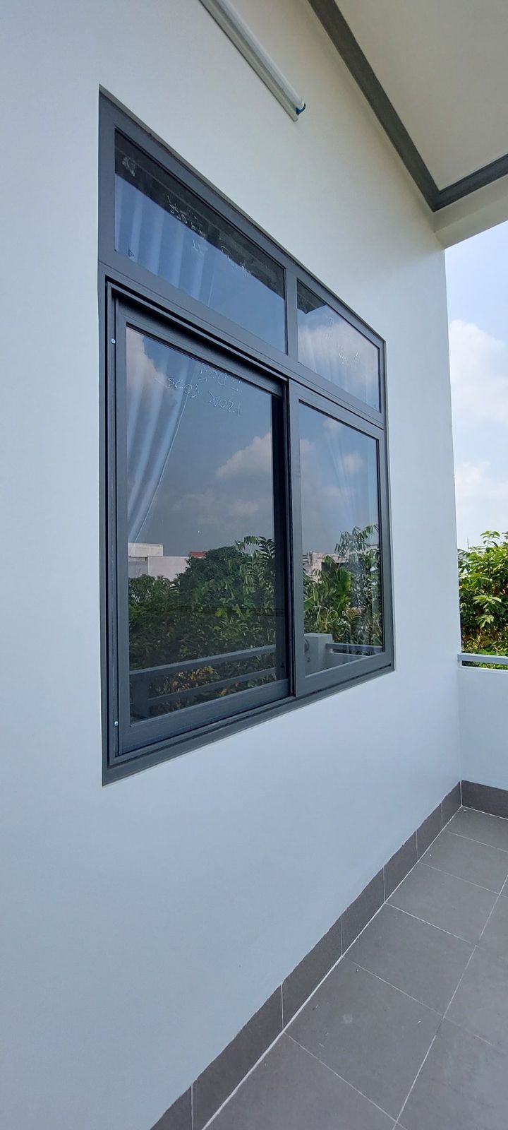 Cửa sổ nhôm kính 