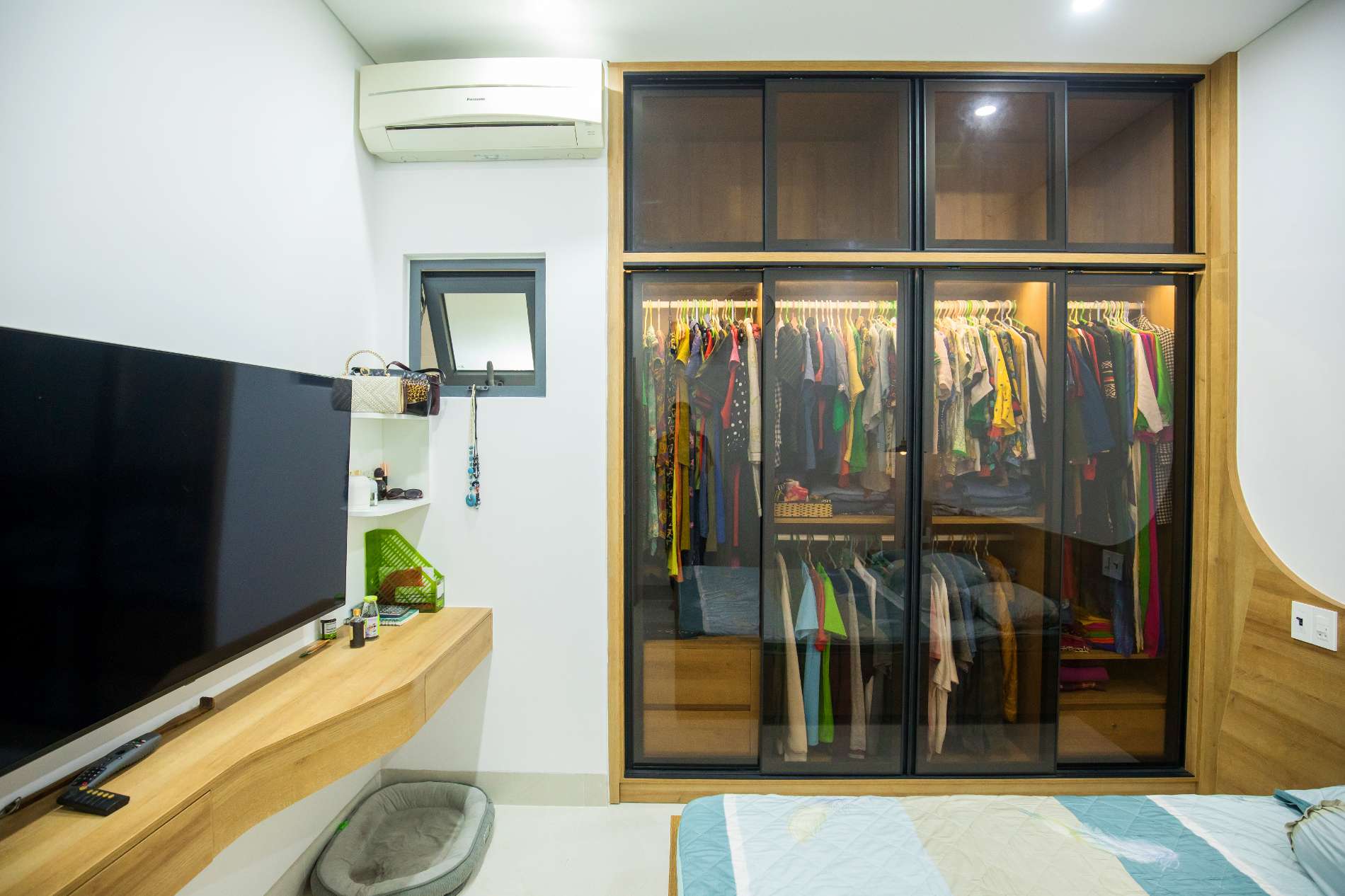 Thi công tủ quần áo nhà anh Hòa