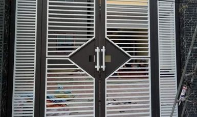 Cửa cổng sắt 