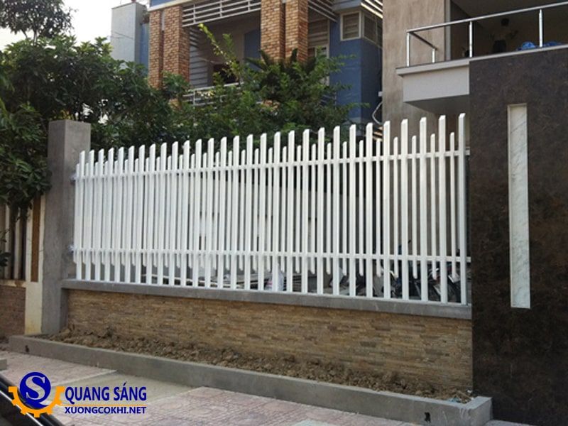 Hàng rào sắt  