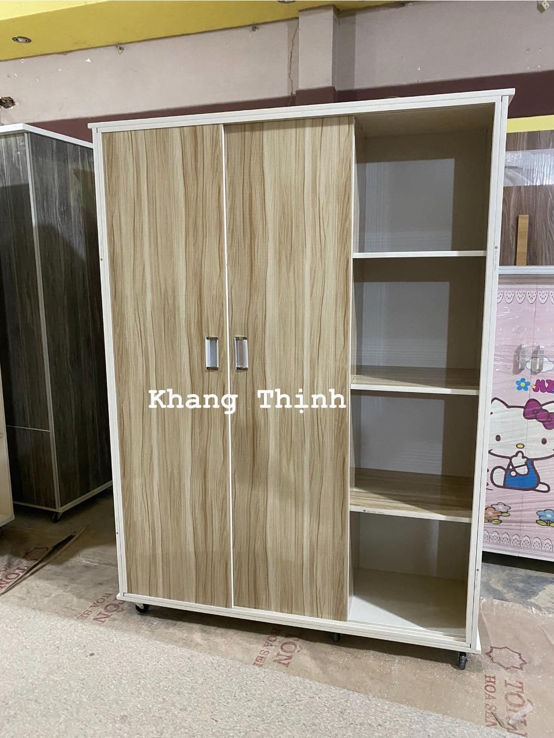Tủ quần áo 