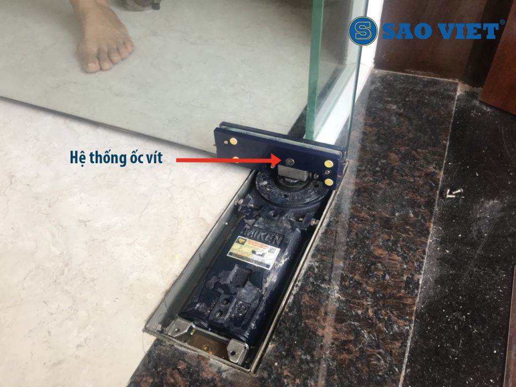 Sửa cửa kính cường lực 
