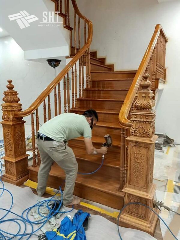 Cầu thang gỗ tự nhiên