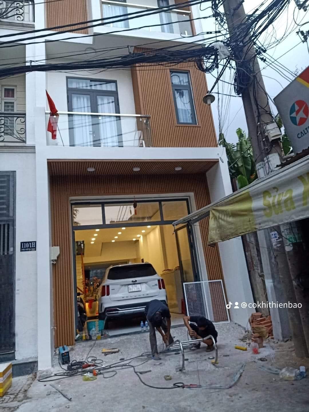 Thi công cửa nhôm kính cho nhà ở