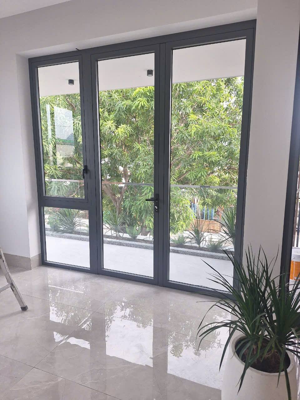Cửa nhôm kính 