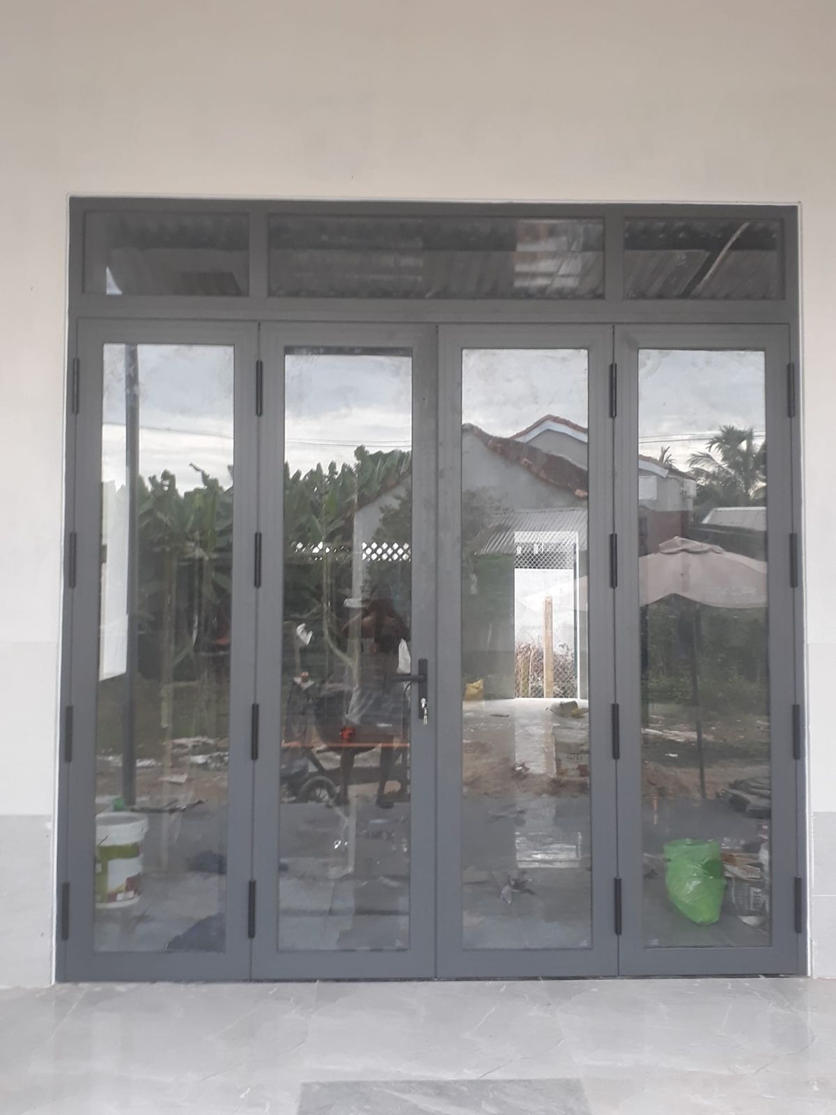 Thi công lắp đặt cửa nhôm kính
