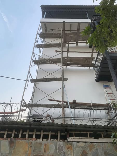 Thi công sơn nhà 