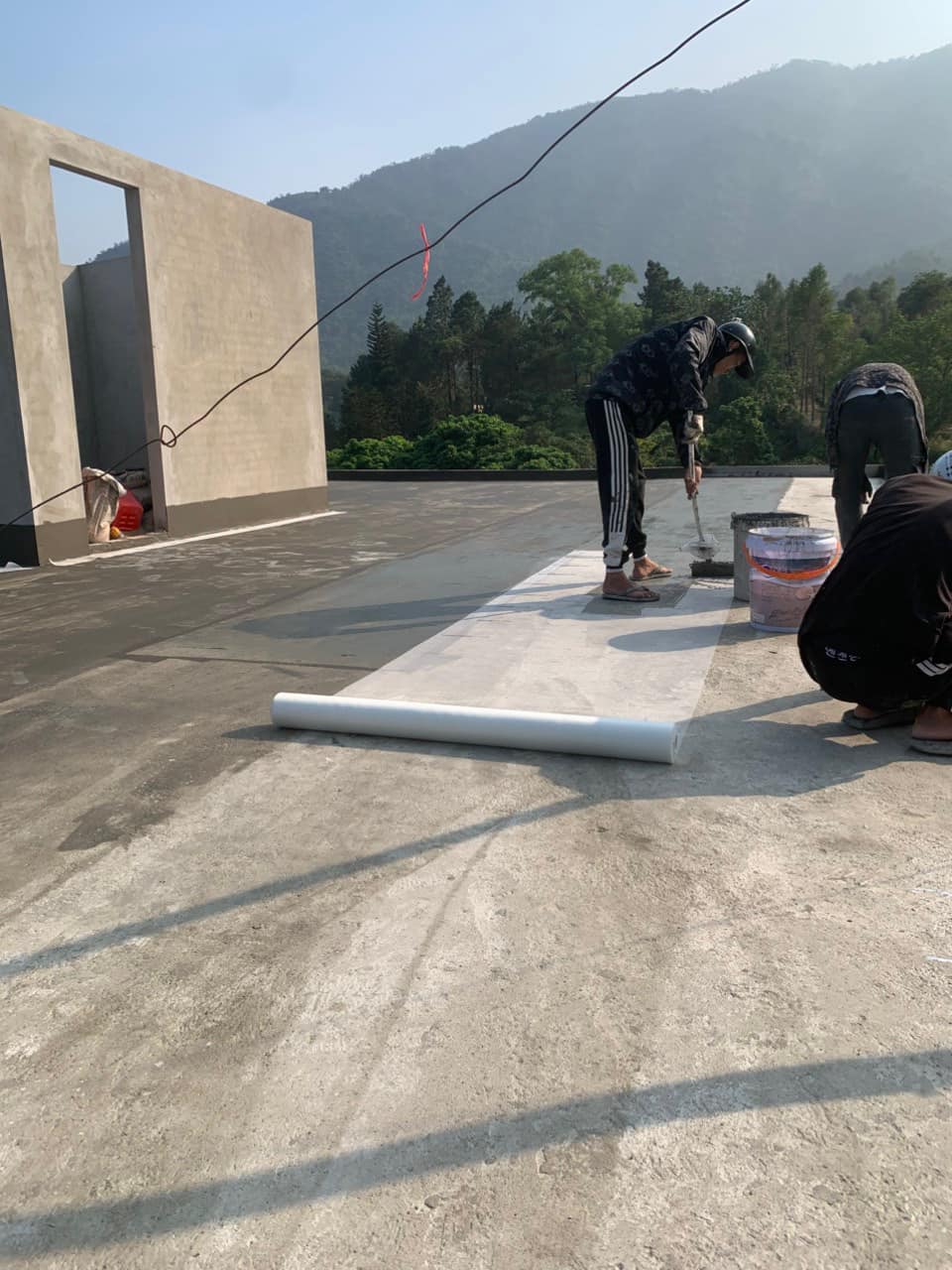 Hoàn thiện chống thấm sàn mái