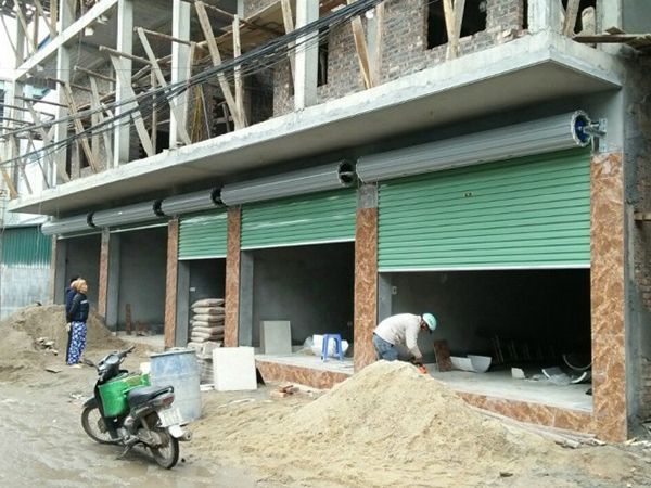 Thi công lắp đặt cửa cuốn 