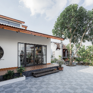 Konichiwa House